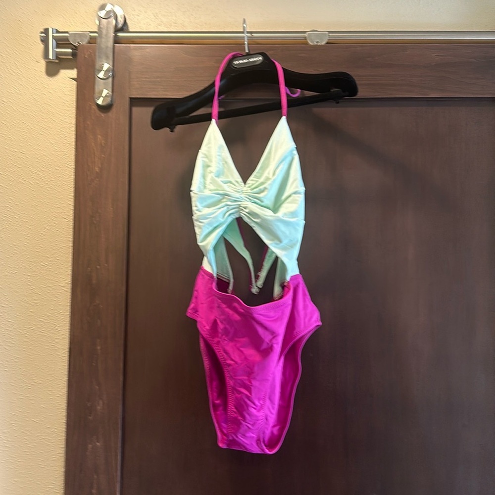 Kore Swim the colors as pictured in the first pic are raspberry and light mint.